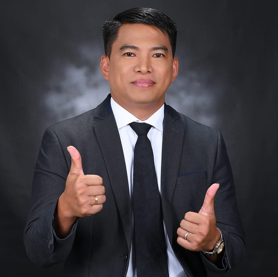 Dr. Jezreel Vicente 